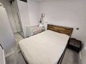 Photo 5- click for photo gallery